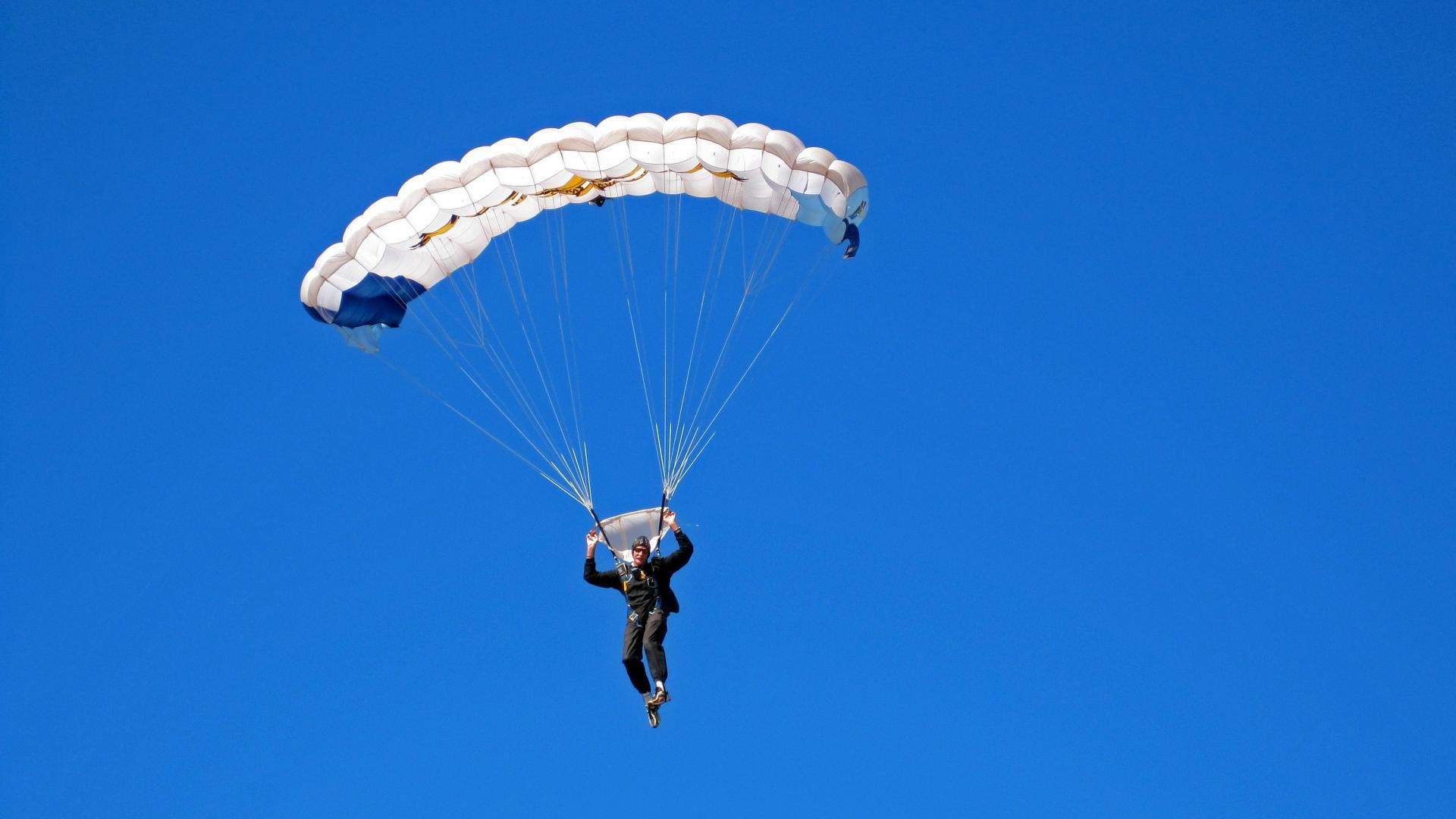 Kaiyun(中国)开云-曼联在关键比赛中逆转获胜，追赶领先队伍